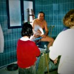 Hubert-Lacroix-essayant-une-baignoire-2